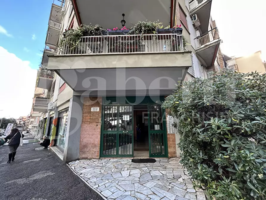 Immagine 2 di Appartamento in vendita  in Via Baldo degli Ubaldi, 112 a Roma