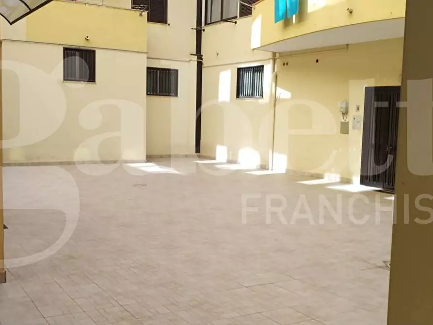 Immagine 14 di Ufficio in affitto  in Via Massimo Troisi, 5 a Orta Di Atella