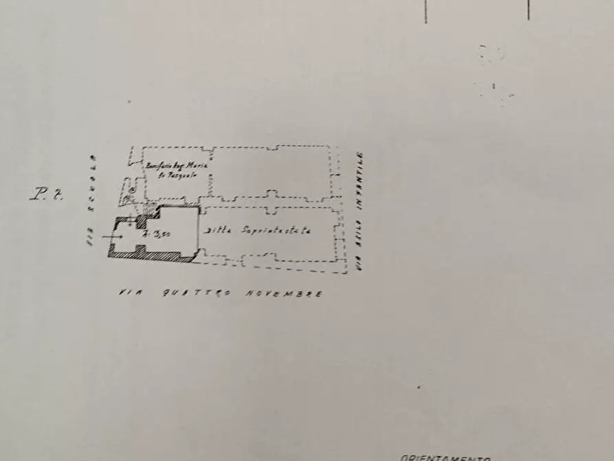 Immagine 3 di Magazzino in vendita  in Via Scuola, 17 a Torre Annunziata