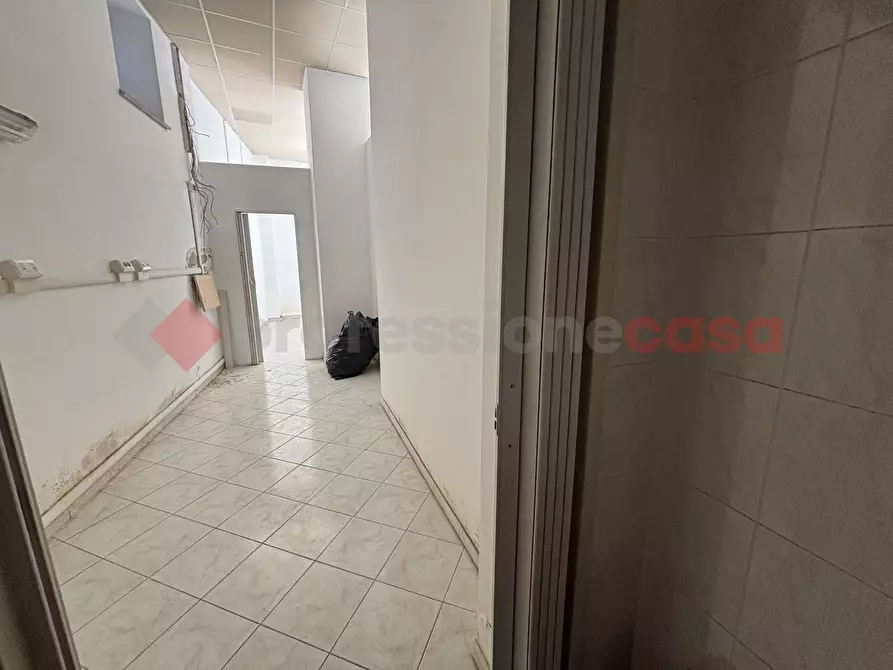 Immagine 9 di Negozio in affitto  in Via degli Arci, 31 a Anagni