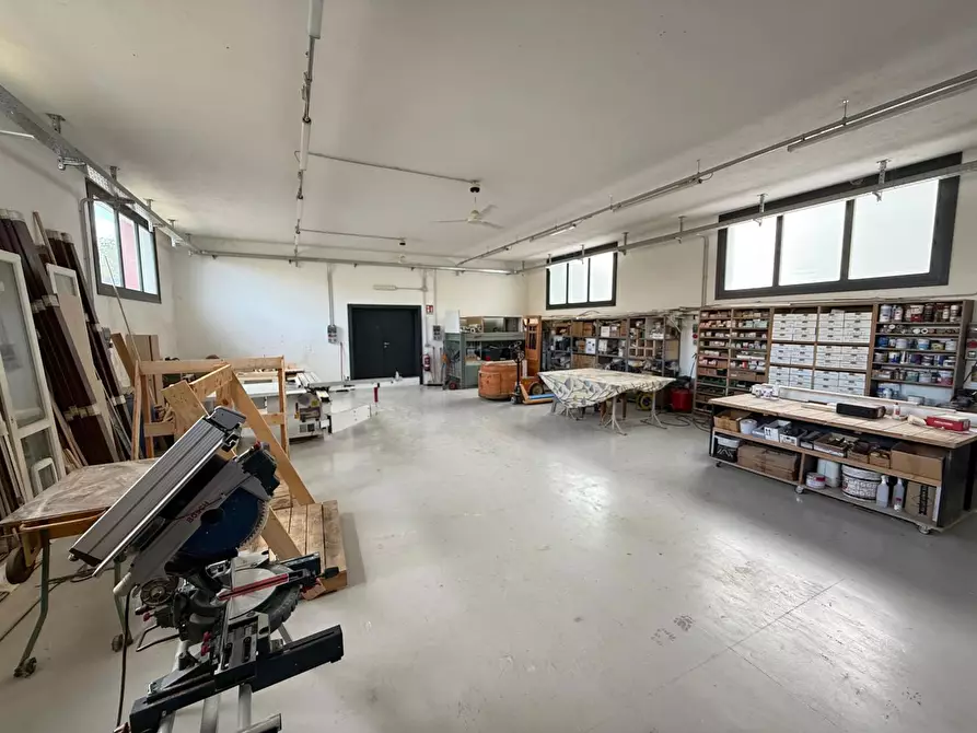 Immagine 15 di Capannone industriale in vendita  in Via ALESSANDRO VOLTA, 12 a Calcio