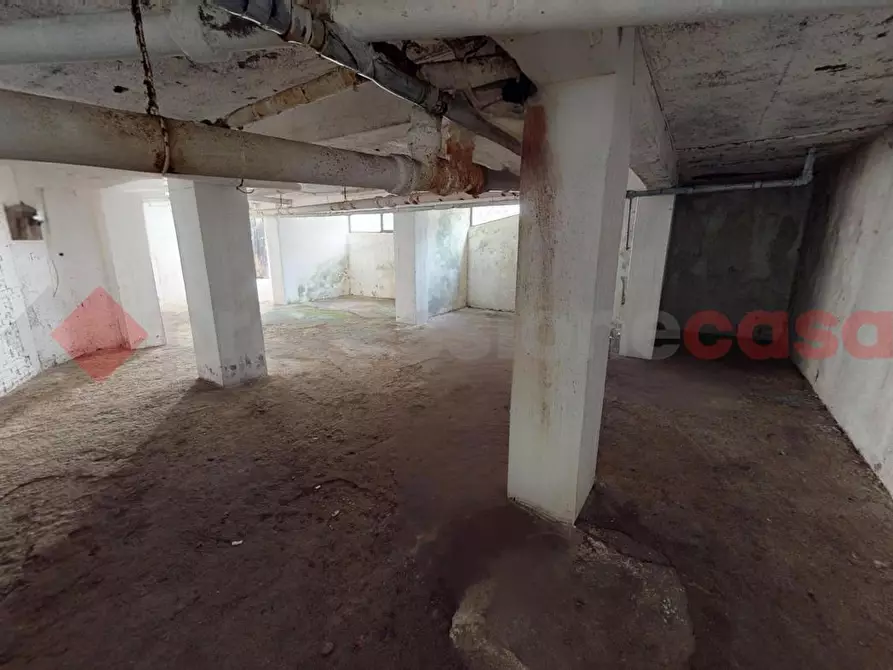 Immagine 11 di Box auto in vendita  in Via dei Castiglioni a Roma