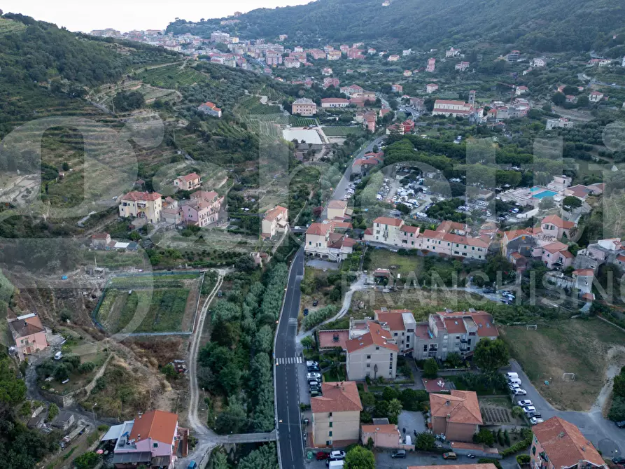 Immagine 25 di Appartamento in vendita  in Via Calvisio a Finale Ligure