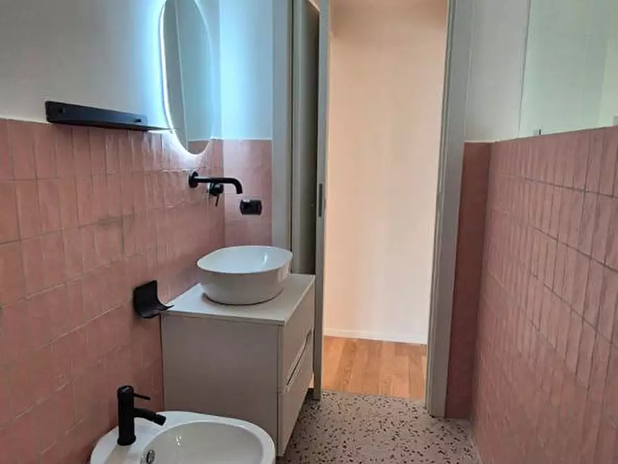 Immagine 38 di Appartamento in vendita  in Corso Umberto I, 178 a Torre Annunziata