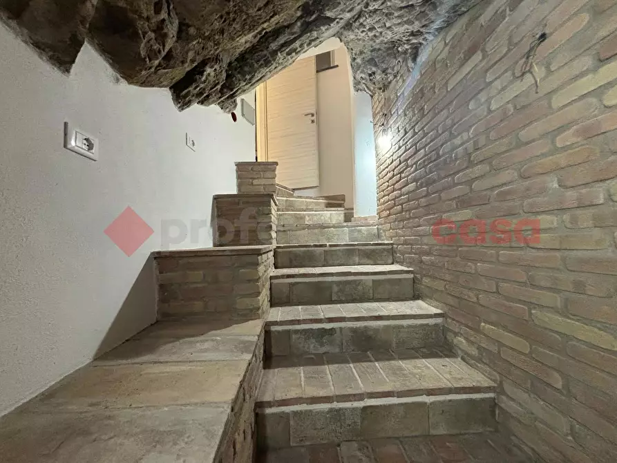 Immagine 9 di Negozio in vendita  in Via moele tosi, 2 a Paliano