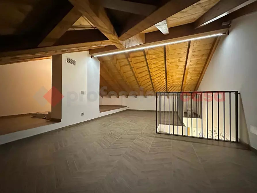 Immagine 50 di Appartamento in vendita  in Via Dante a Opera