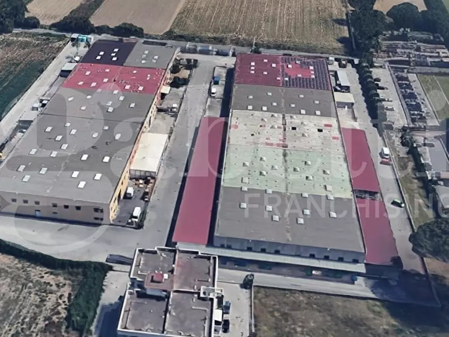 Immagine 2 di Capannone industriale in vendita  in Via bugnano a Orta Di Atella