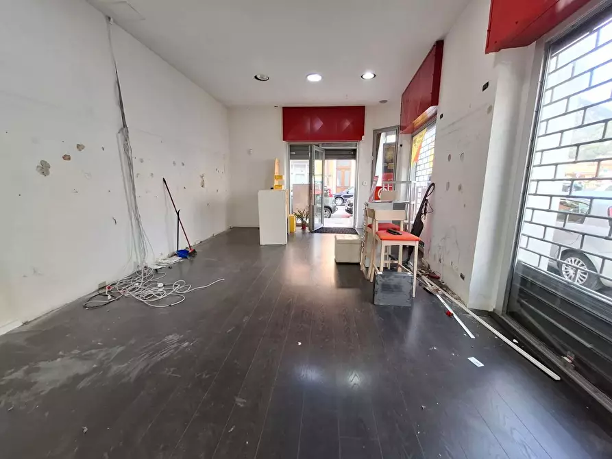 Immagine 3 di Negozio in affitto  in Via Della Repubblica, 1 a Sora