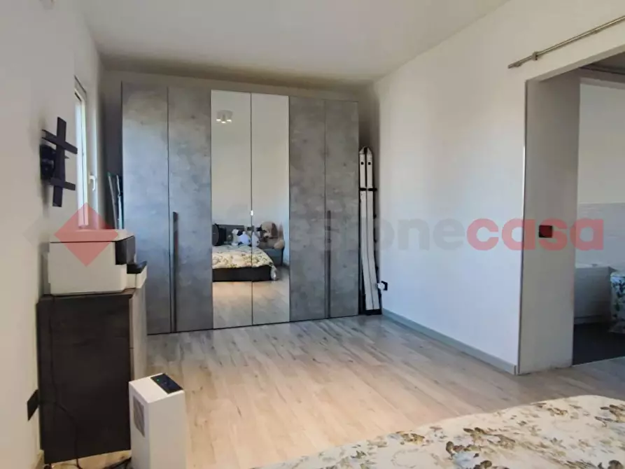 Immagine 11 di Villa in vendita  in Via SALVATOR ALLENDE, 25 a Locate Di Triulzi