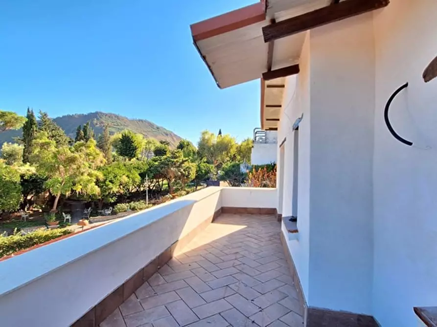 Immagine 1 di Appartamento in affitto  in Via Arco Felice a Pozzuoli