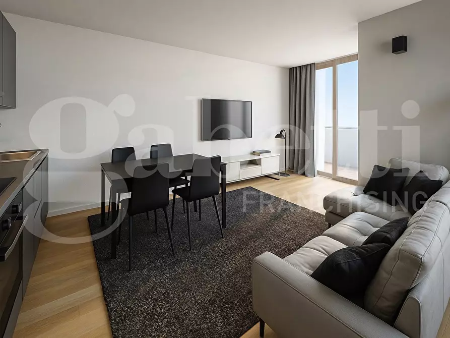 Immagine 2 di Palazzo in vendita  in Via Sicilia, 35 a Capoterra