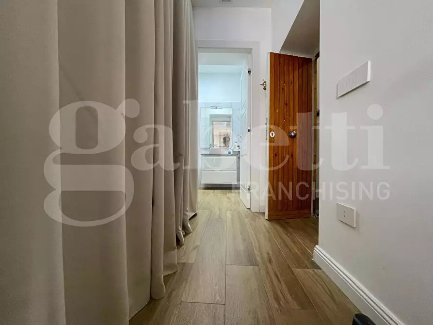 Immagine 11 di Appartamento in vendita  in Piazza San Carlo, III trav dx, 1 a Gaeta