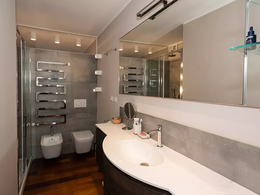 Immagine 33 di Appartamento in vendita  in Via Giovanni Battista Prandina, 30 a Milano