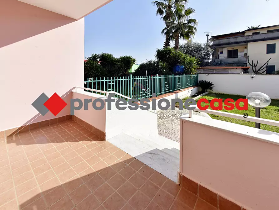 Immagine 36 di Villetta a schiera in vendita  in Via Ugo Foscolo, 36 a Santa Maria Capua Vetere