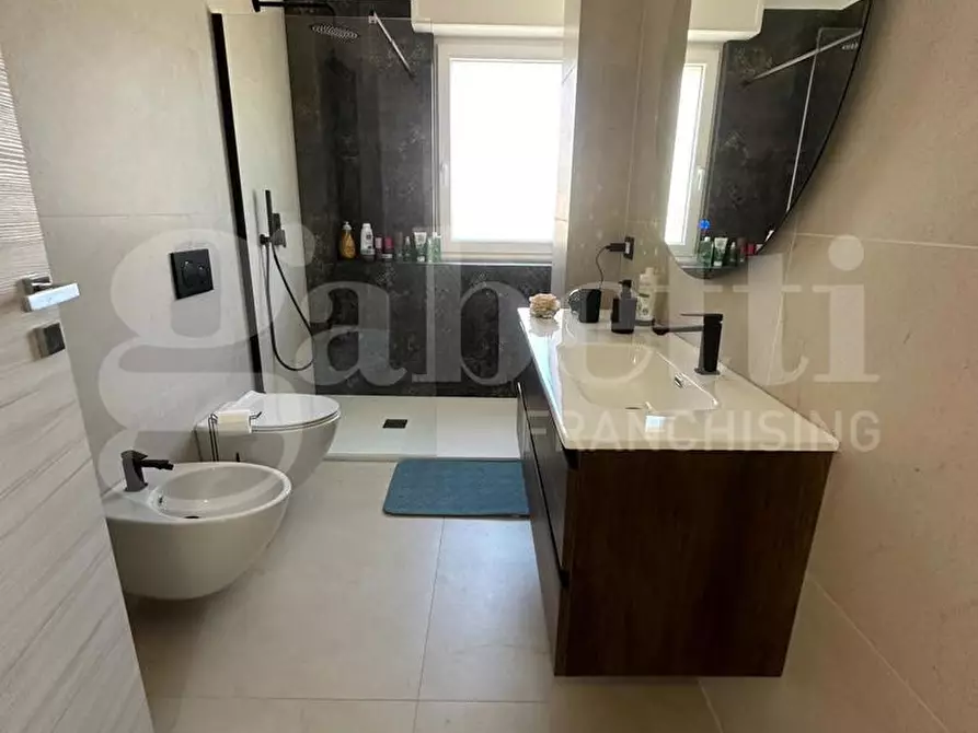 Immagine 28 di Appartamento in vendita  in Via Ten. F.sco Melpignano a Ostuni