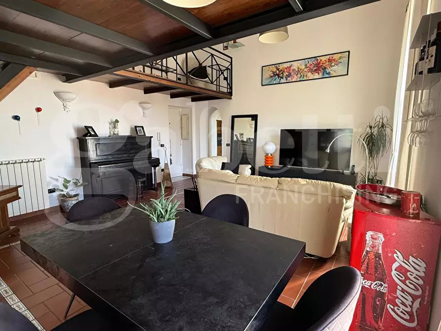 Immagine 11 di Appartamento in vendita  in Via Girolamo Santa Croce, 15 a Napoli