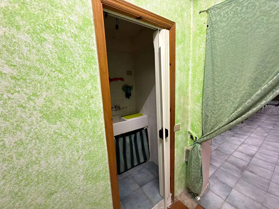 Immagine 8 di Negozio in vendita  in Via Don Minzoni, 19 a Portoscuso