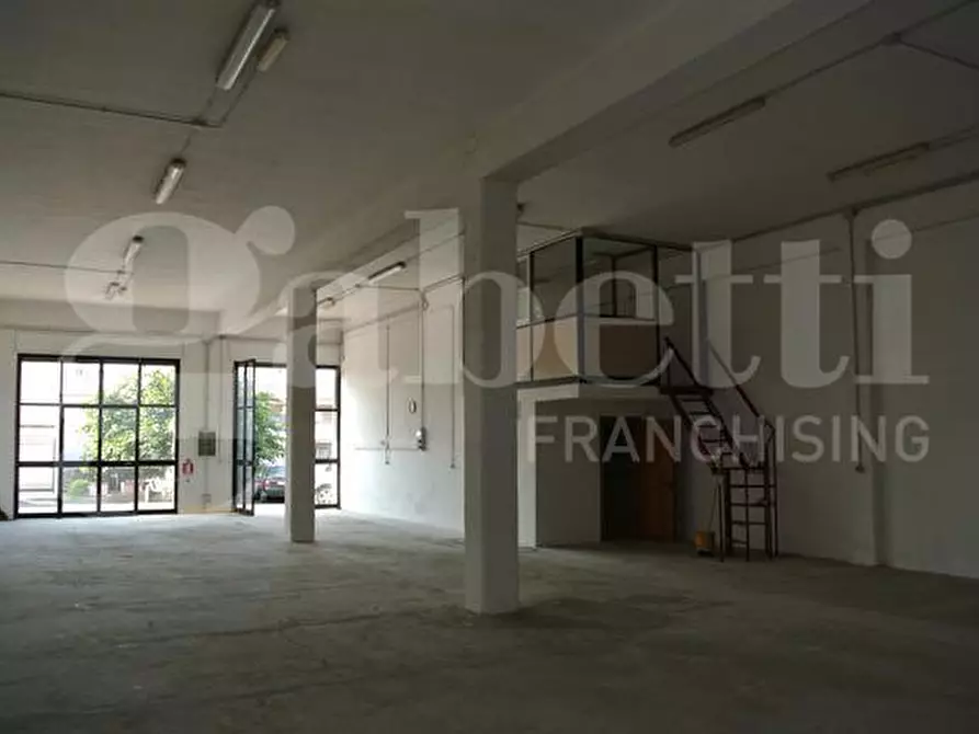 Immagine 4 di Capannone industriale in vendita  in Via zona industriale, sn a Ostuni