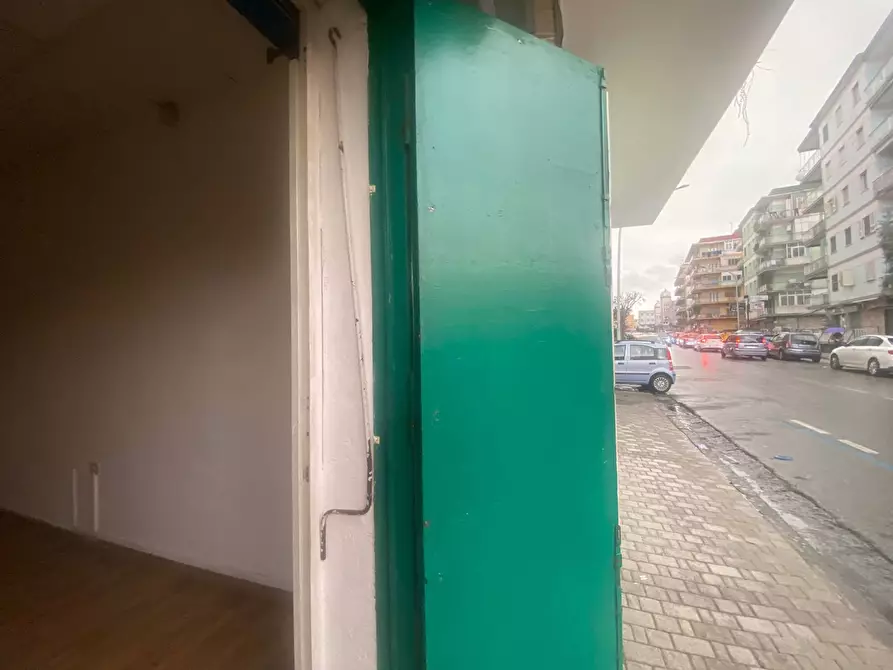 Immagine 2 di Negozio in affitto  in Via San Martino, 26 a San Giorgio A Cremano