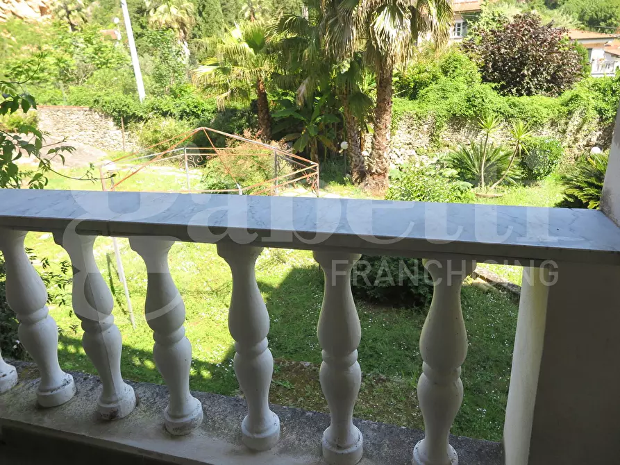 Immagine 3 di Villa in vendita  in Via guercio, 5 a Lerici