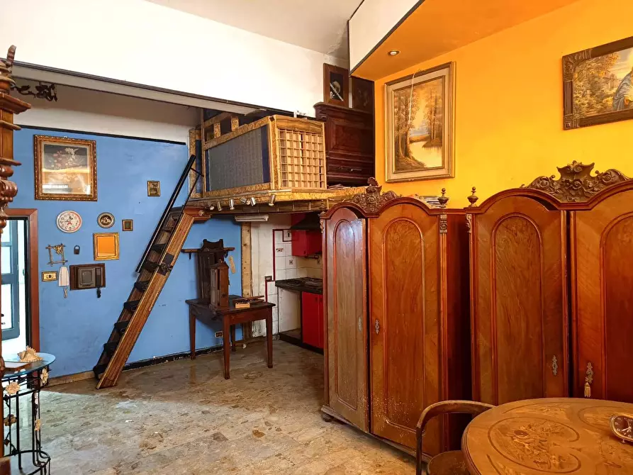 Immagine 5 di Negozio in vendita  in Via catania, 497 a Messina