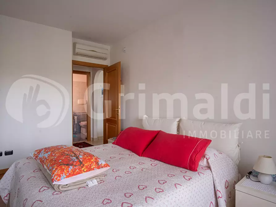 Immagine 18 di Appartamento in vendita  in Via Roberto Ago, 50D a Roma