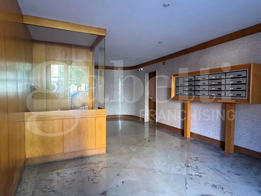 Immagine 4 di Appartamento in vendita  in Largo Ignazio Ciaia, 13 a Bari