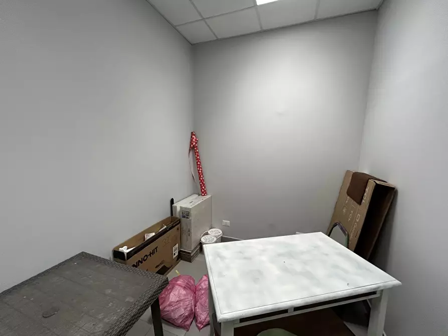 Immagine 7 di Attività commerciale in vendita  in Via Inzago, 119 a Roma