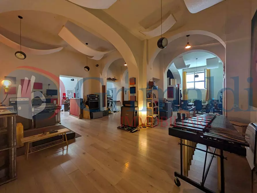 Immagine 22 di Magazzino in vendita  in Via del Testaio a Livorno