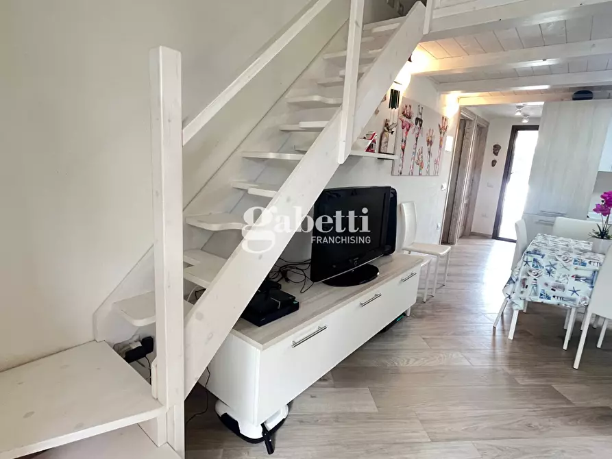 Immagine 11 di Villetta a schiera in vendita  in Via Macomer, 12 a Budoni