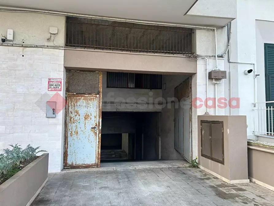 Immagine 4 di Box auto in vendita  in Via OBERDAN a Monopoli