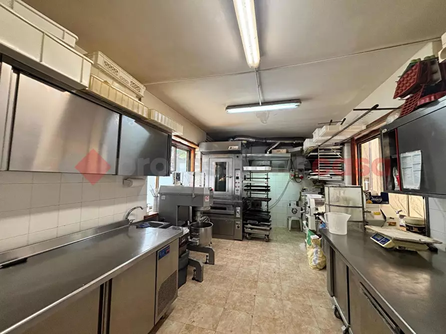 Immagine 19 di Attività commerciale in vendita  in Viale regina margherita, 13 a Anagni