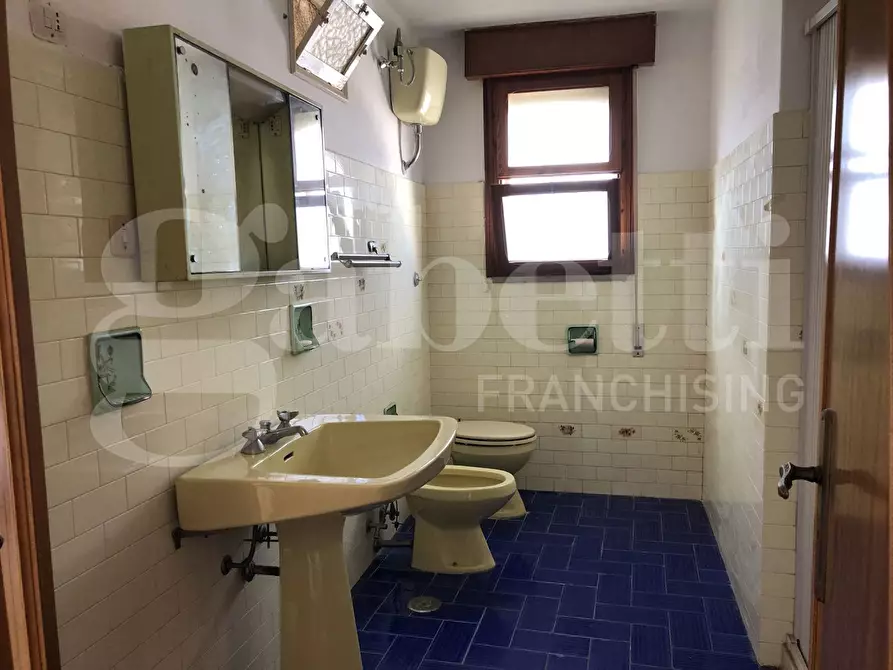 Immagine 12 di Casa indipendente in vendita  in Via Roma, 25 a Salice Salentino