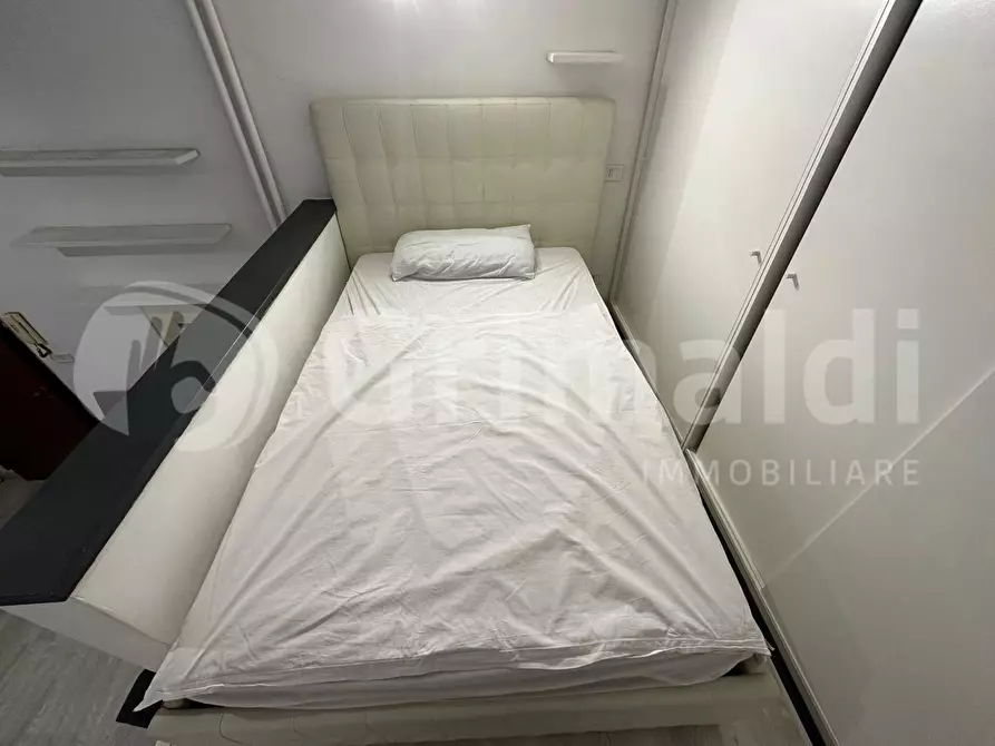 Immagine 18 di Appartamento in affitto  in Via Caccialepori, 13 a Milano