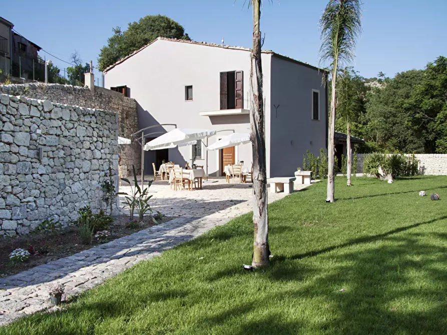 Immagine 3 di Villa in vendita  in Contrada arancelli, sn a Ragusa