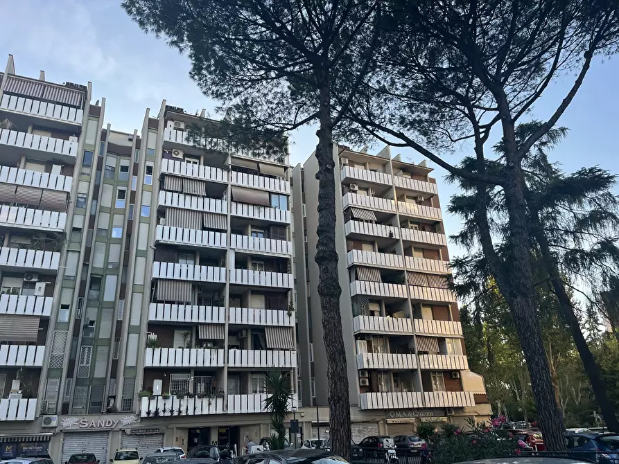 Immagine 1 di Appartamento in vendita  in Via del Forte Tiburtino, 160 a Roma