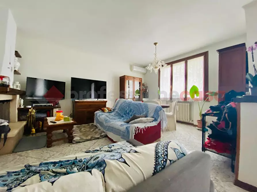 Immagine 6 di Villetta a schiera in vendita  in Via salvo d'acquisto, 13 a Casalgrande