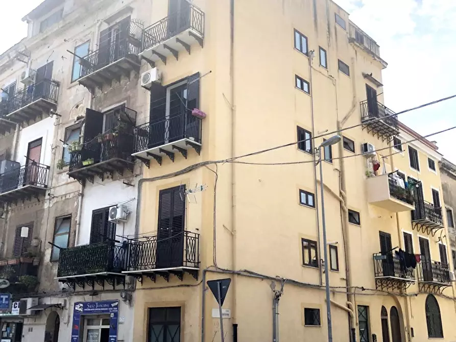 Immagine 1 di Appartamento in vendita  in Vicolo Pipitone, 2 a Palermo