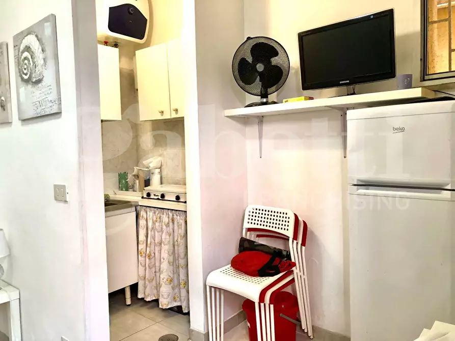 Immagine 4 di Palazzo in vendita  in Via Indipendenza, 352 a Gaeta