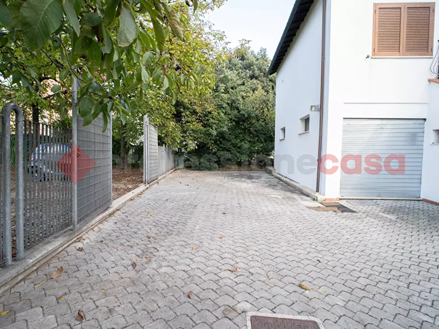 Immagine 17 di Attività commerciale in vendita  in Via Osteria della Fontana, 11 a Anagni