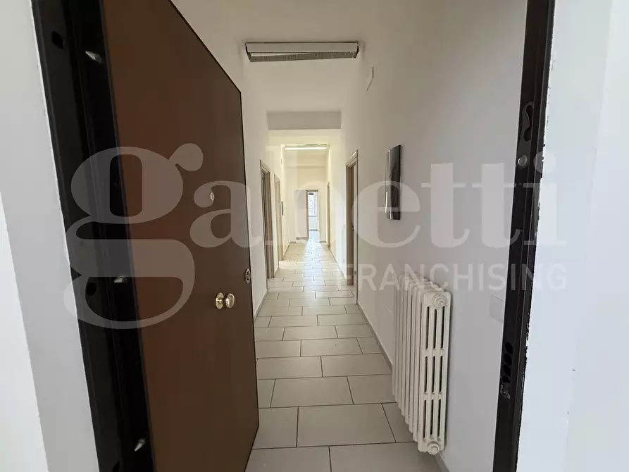 Immagine 13 di Ufficio in affitto  in Via CRISPI, 117 a Catanzaro