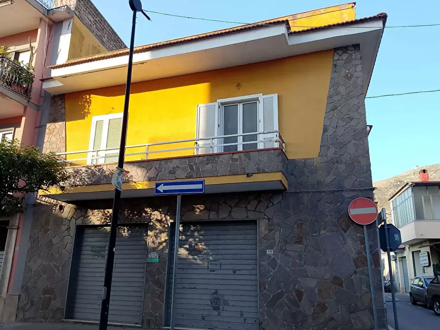 Immagine 4 di Casa indipendente in vendita  in Via Trento a Mondragone