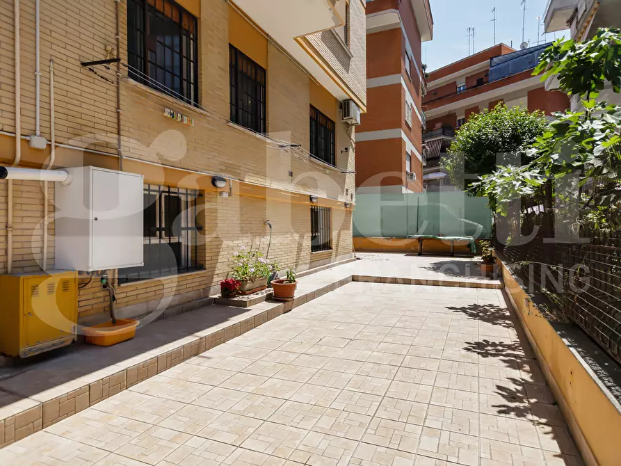 Immagine 37 di Appartamento in vendita  in Via Lucio II a Roma