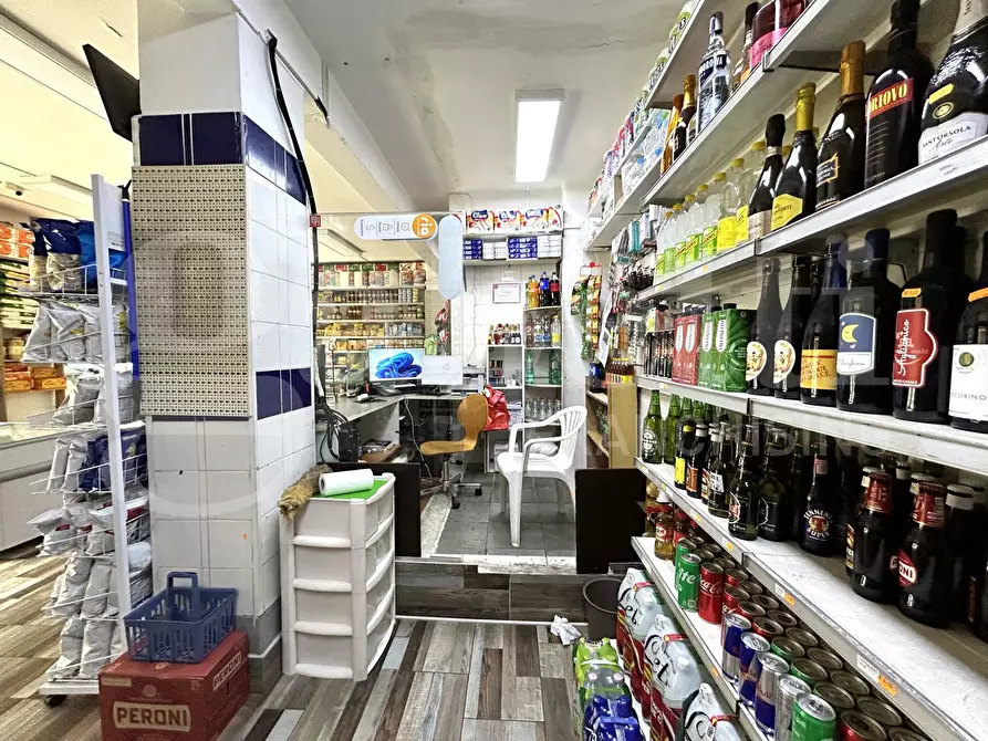 Immagine 12 di Attività commerciale in vendita  in Via Fonte Buono, 13/15 a Roma