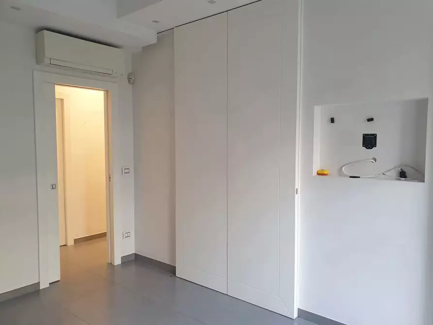 Immagine 12 di Appartamento in vendita  in Via G. FANELLI a Bari