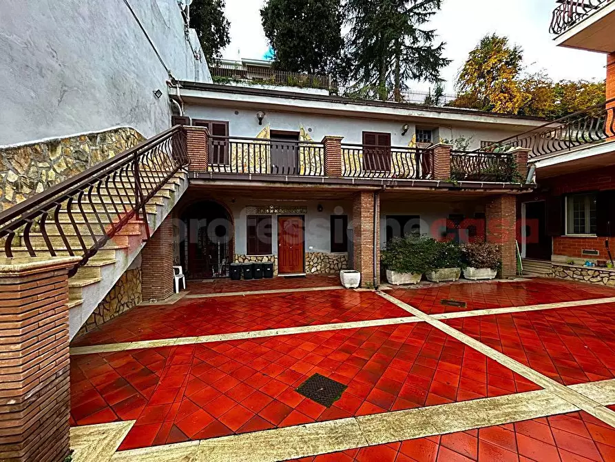 Immagine 9 di Palazzo in vendita  in Via del Pecile a Tivoli