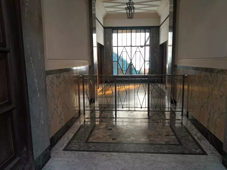 Immagine 4 di Box auto in vendita  in Via California, 22 a Milano