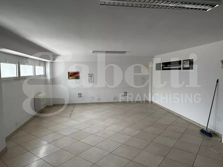 Immagine 15 di Appartamento in affitto  in Via Sarcedote Di Leo a Bisceglie