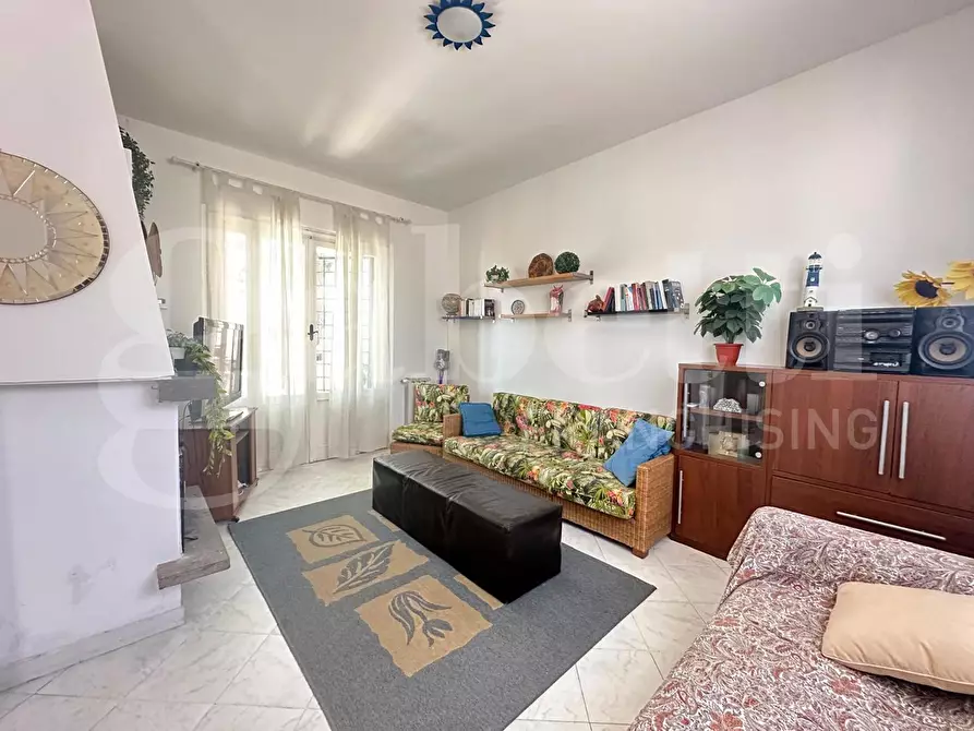 Immagine 14 di Casa trifamiliare in vendita  in Via lungomare tor san lorenzo, 57 a Ardea