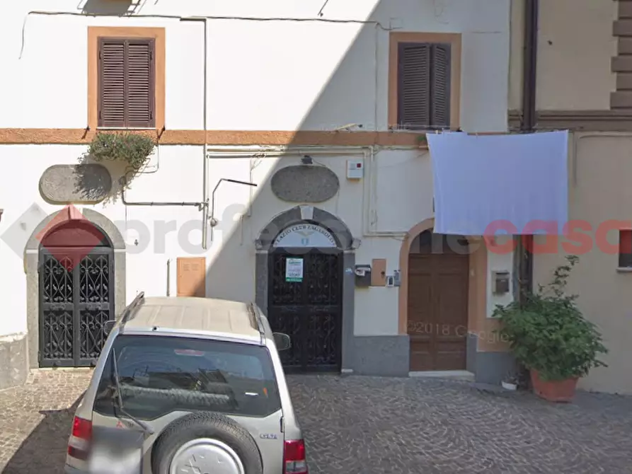 Immagine 2 di Negozio in vendita  in Piazza Guglielmo Marconi a Zagarolo